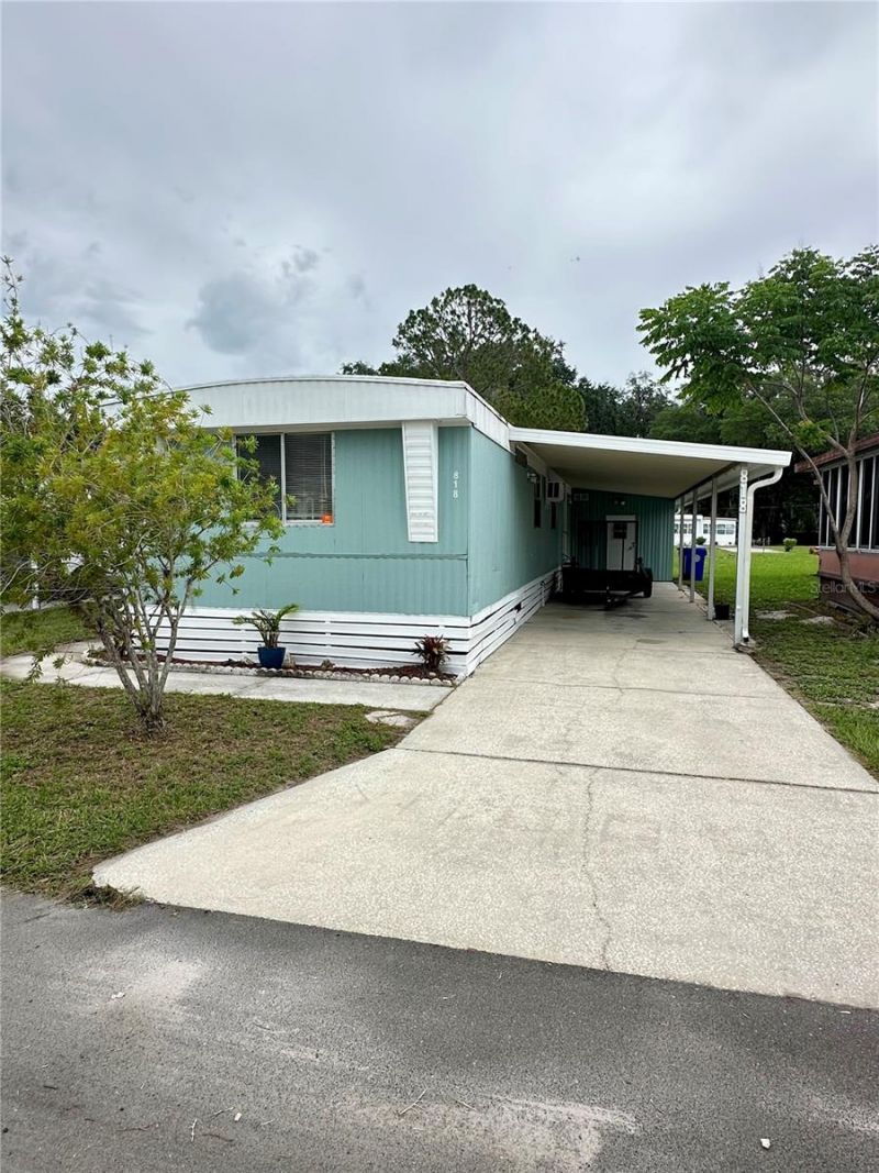 818 Michigan Street, Wildwood, FL 34785 Main Photo