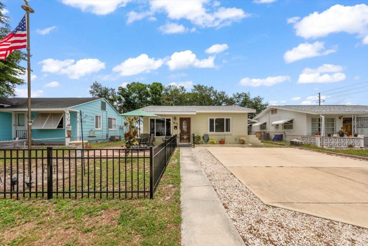811 48th Avenue N, Saint Petersburg, FL 33703 Main Photo