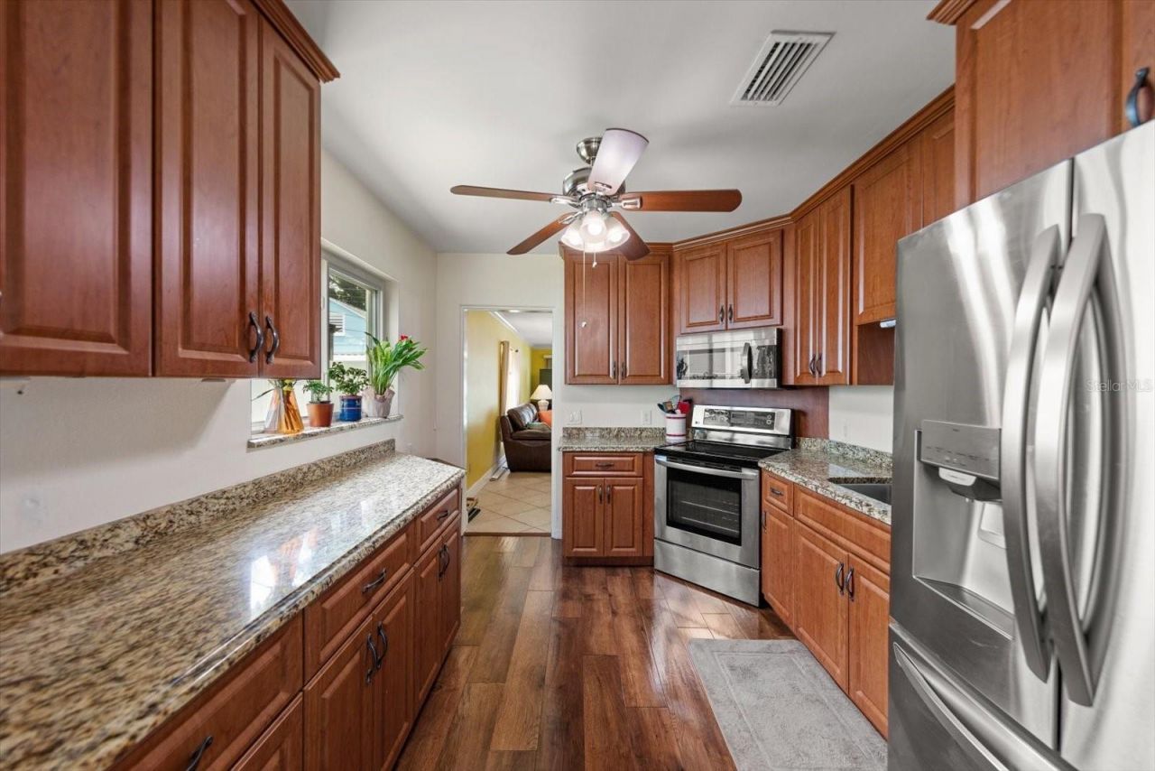 811 48th Avenue N, Saint Petersburg, FL 33703 Photo