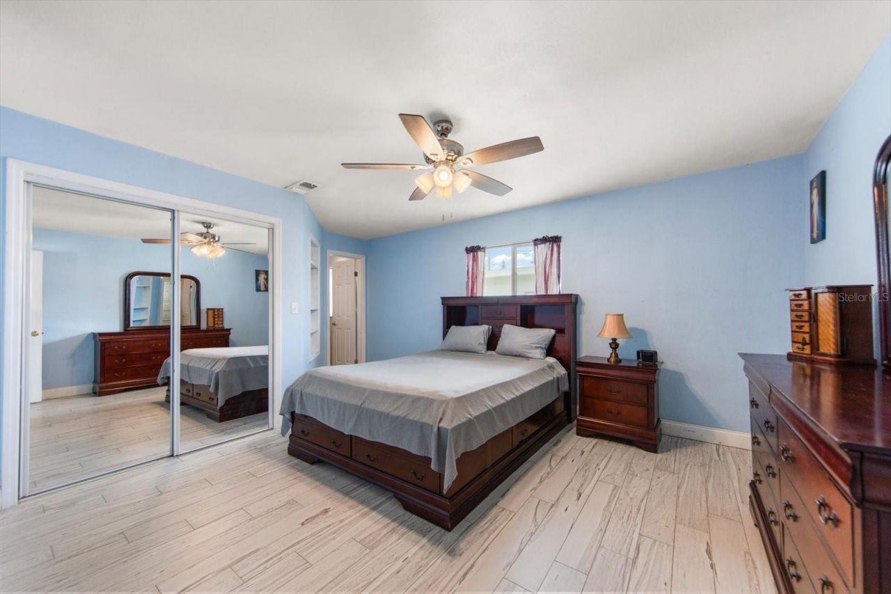 811 48th Avenue N, Saint Petersburg, FL 33703 Photo