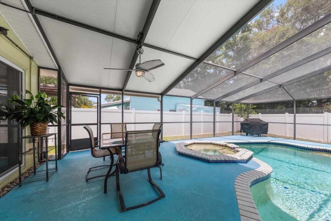 811 48th Avenue N, Saint Petersburg, FL 33703 Photo