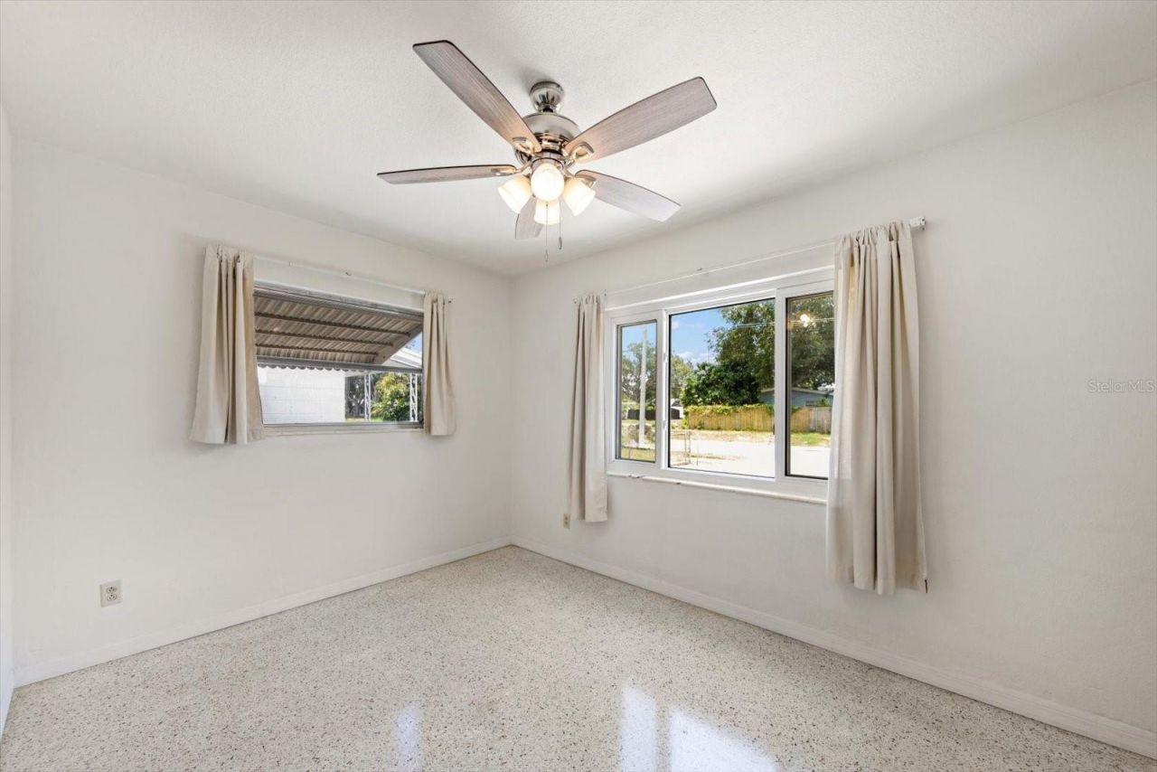 811 48th Avenue N, Saint Petersburg, FL 33703 Photo