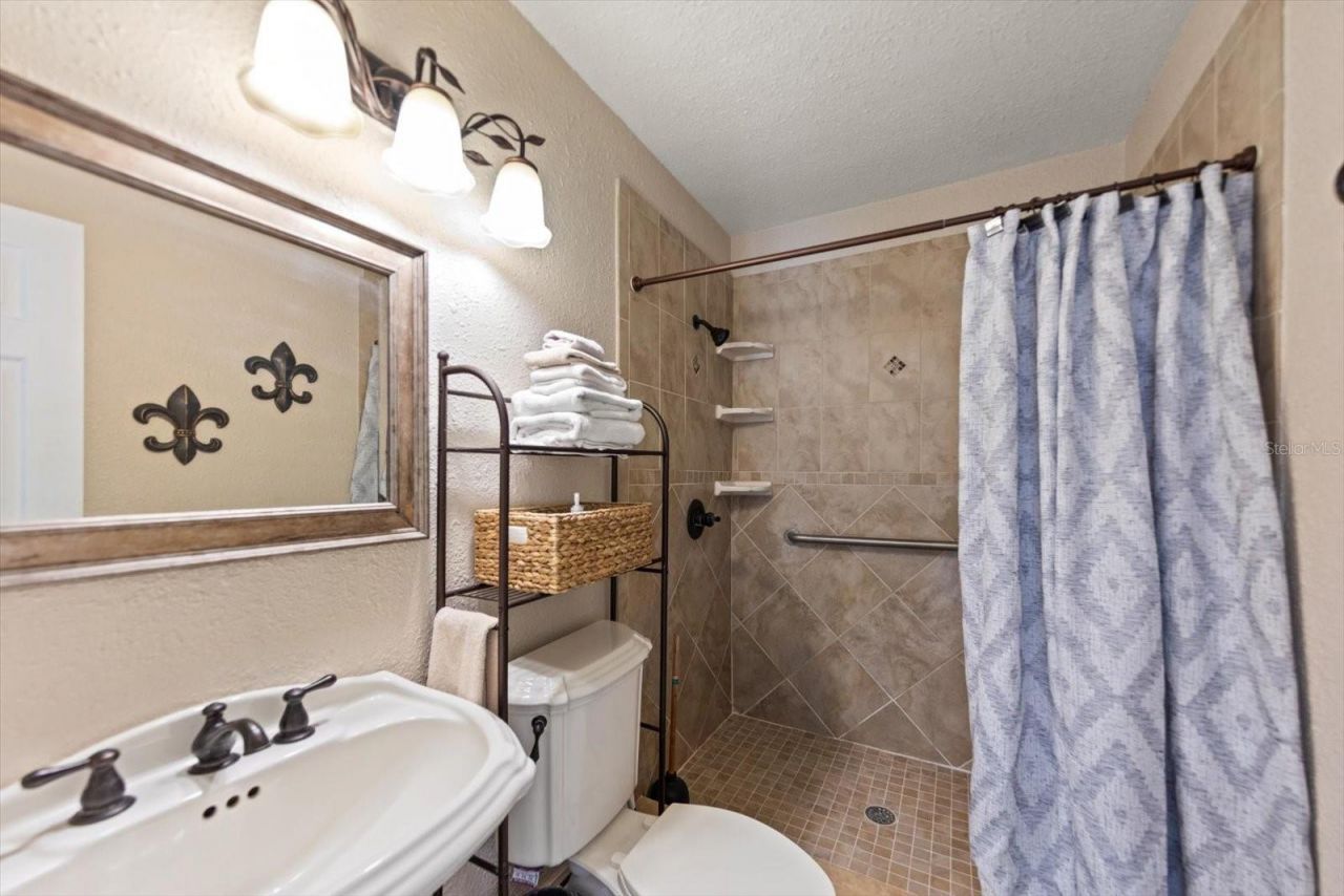 811 48th Avenue N, Saint Petersburg, FL 33703 Photo