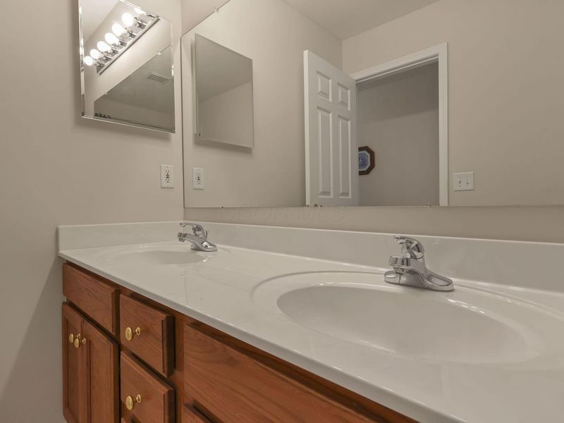 103 Trail East SW, Etna, OH 43062 Photo 40