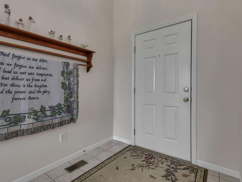 103 Trail East SW, Etna, OH 43062 Photo 8