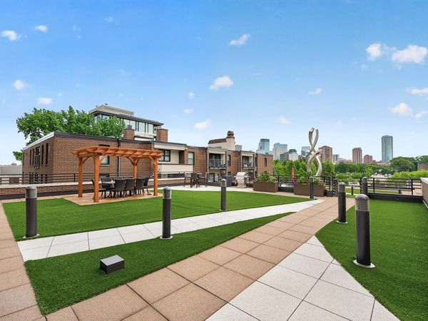 50 Groveland Terrace, Unit C208, Minneapolis, MN 55403