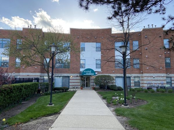 3265 Kirchoff Road , Unit 215, Rolling Meadows, IL 60008