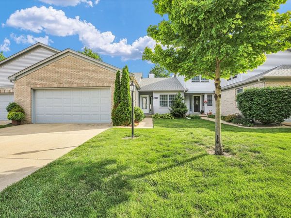 1212 Quail Run Drive , Savoy, IL 61874