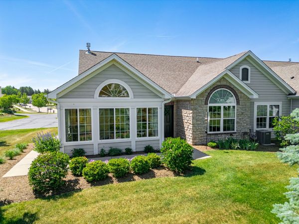 638 Handel Lane , Woodstock, IL 60098