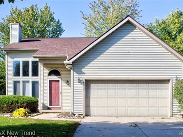 1337 MIDDLEWOOD Drive , Saline, MI 48176