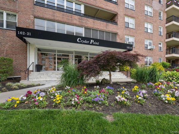 162-21 Powells Cove Boulevard , Unit 2R, Beechhurst, NY 11357