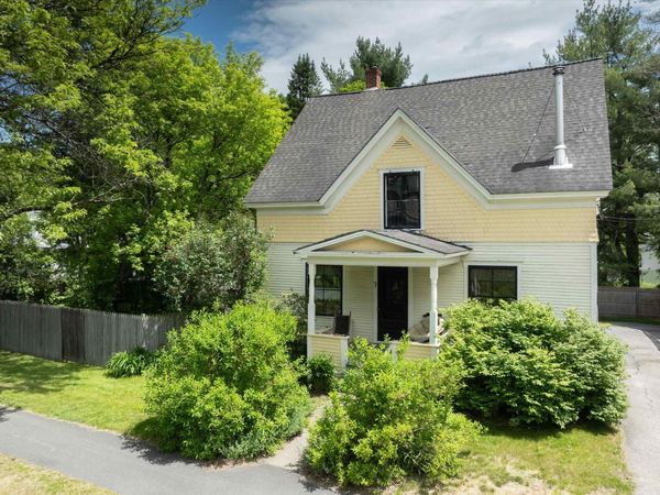 7 Academy Avenue, Rockingham, VT 05154
