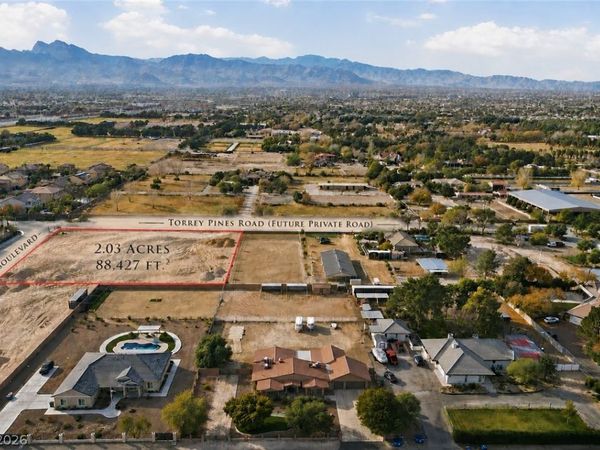 6388 W Rome Boulevard, Las Vegas, NV 89131