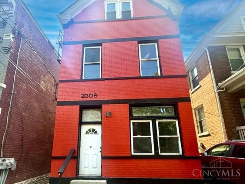 2309 W Clifton Avenue, Cincinnati, OH 45219 Photo 1
