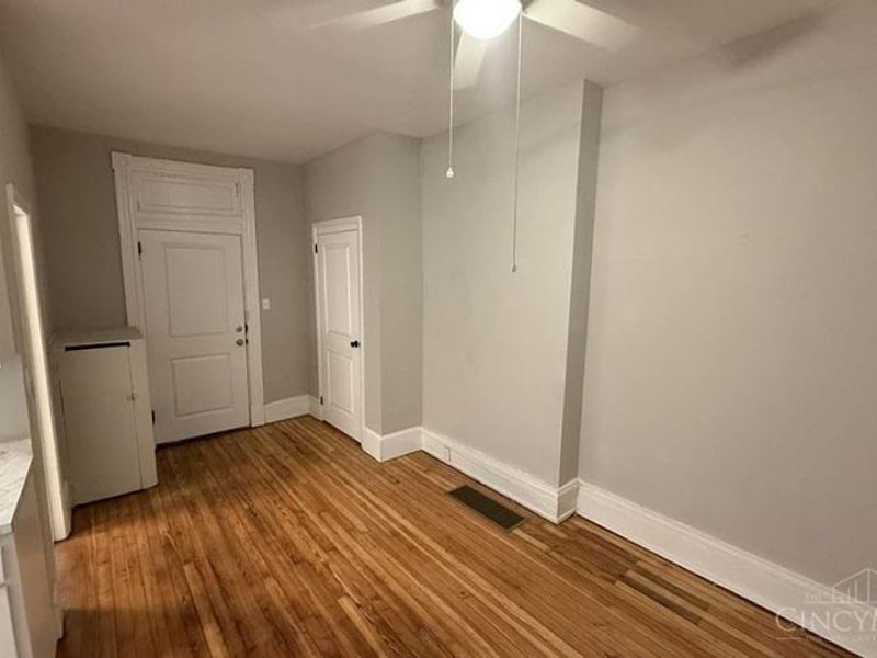 2309 W Clifton Avenue, Cincinnati, OH 45219 Photo 3