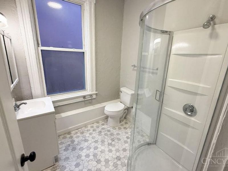 2309 W Clifton Avenue, Cincinnati, OH 45219 Photo 6