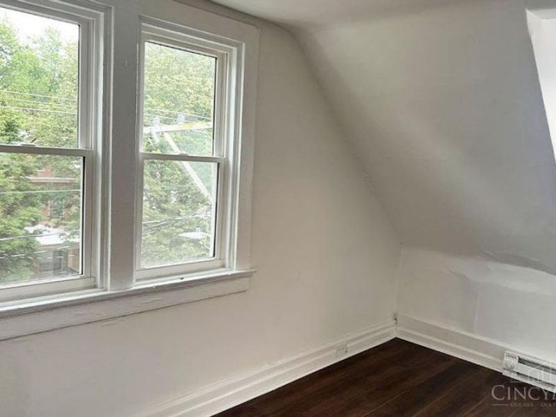 2309 W Clifton Avenue, Cincinnati, OH 45219 Photo 8