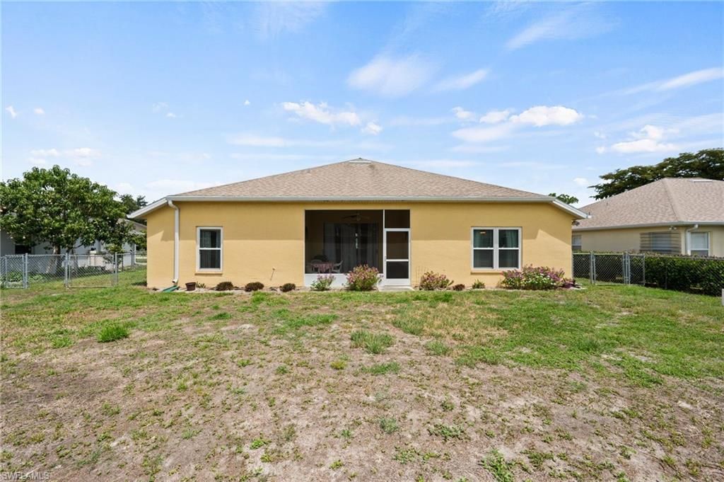 1520 Honor Ct, Lehigh Acres, FL 33971 Photo