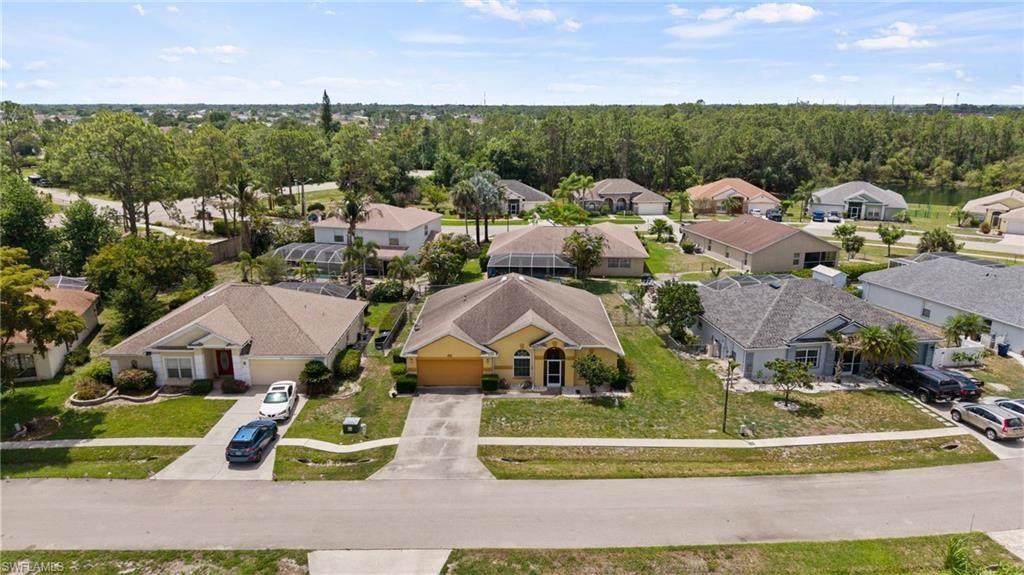1520 Honor Ct, Lehigh Acres, FL 33971 Photo