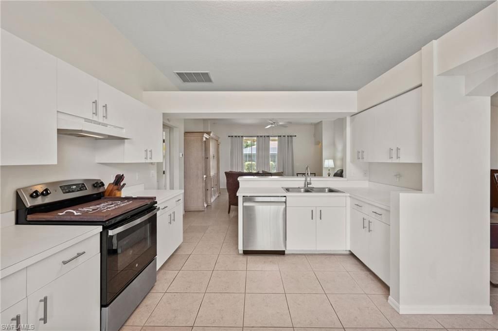 1520 Honor Ct, Lehigh Acres, FL 33971 Photo