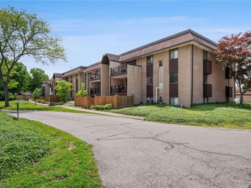 9956 Johnnycake Ridge Road , Unit N7, Concord Township, OH 44077 Photo 1