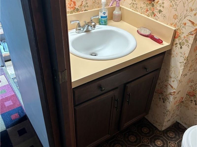 7359 Parma Park Boulevard, Parma, OH 44130 Photo 29
