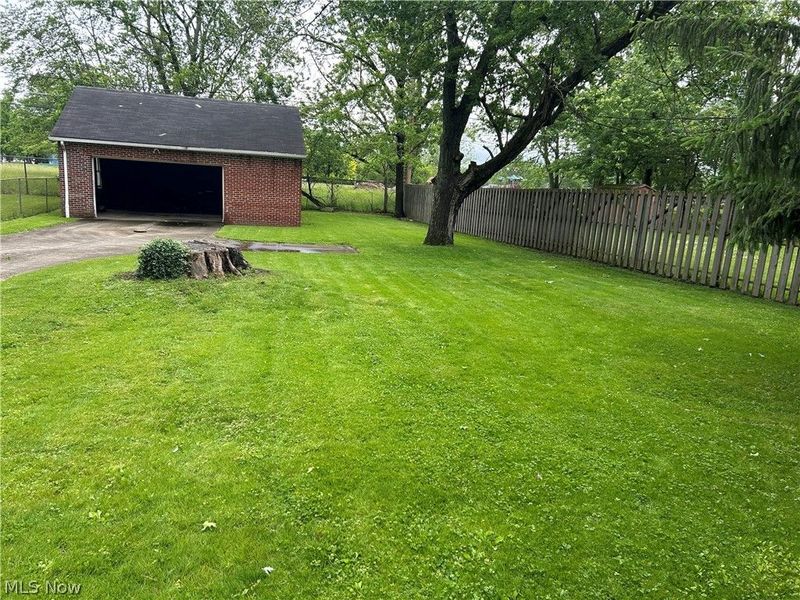 7359 Parma Park Boulevard, Parma, OH 44130 Photo 39