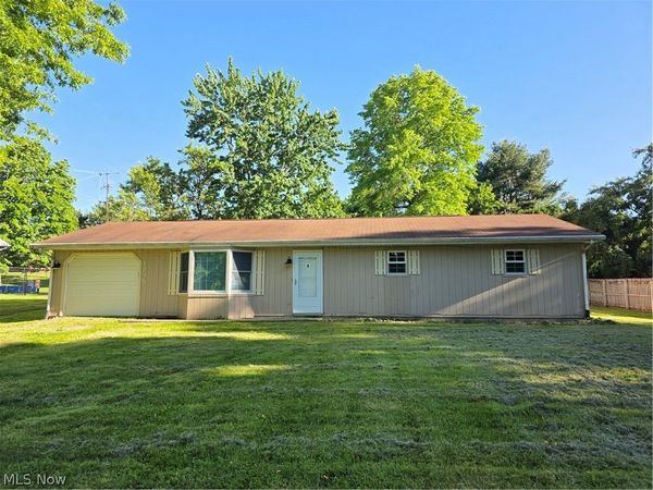 1795 Allen Drive , Salem, OH 44460