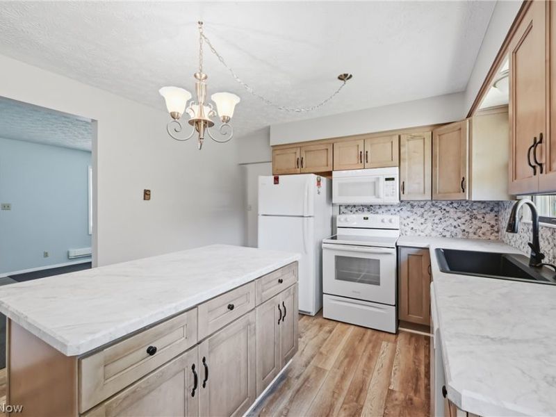1795 Allen Drive, Salem, OH 44460 Photo 5