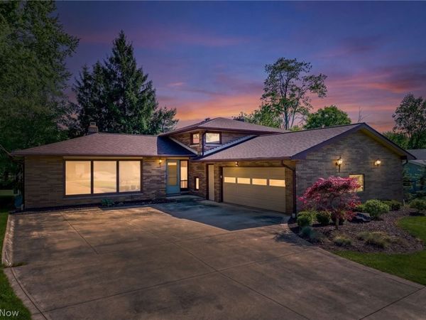 16385 Glendale Avenue , Strongsville, OH 44136