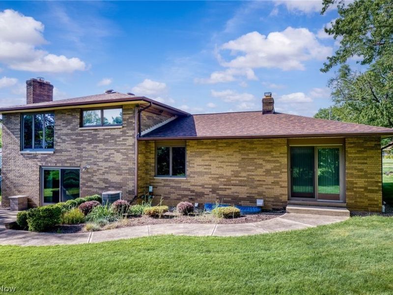 16385 Glendale Avenue , Strongsville, OH 44136 Photo 5