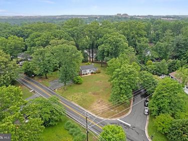 12131 WAPLES MILL ROAD, OAKTON, VA 22124