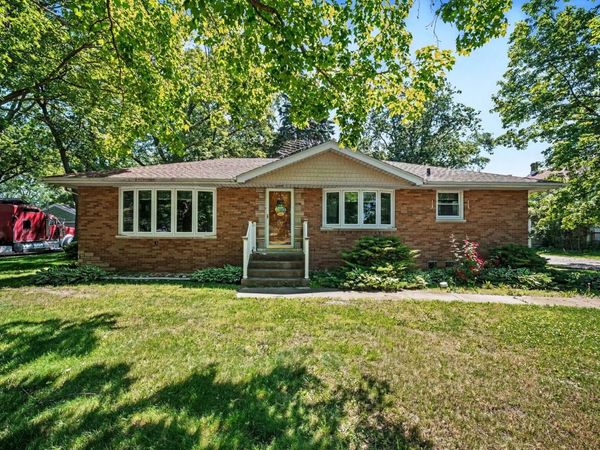 11741 S Central Park Avenue, Merrionette Park, IL 60803