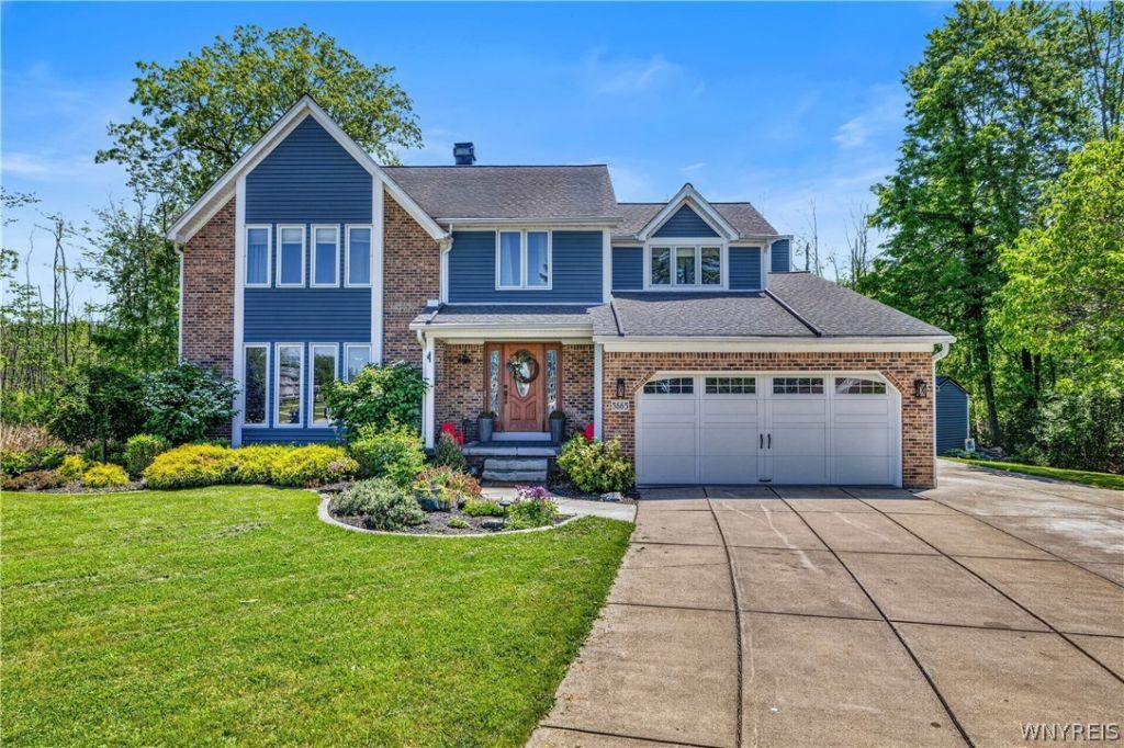 5665 Green Meadow Court , Hamburg, NY 14075 Main Photo