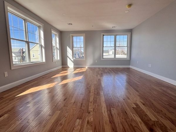585 Washington St, Unit 301, Quincy, MA 02169