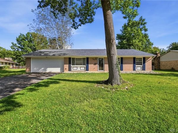 115 Lodewood Drive, Centerville, OH 45458