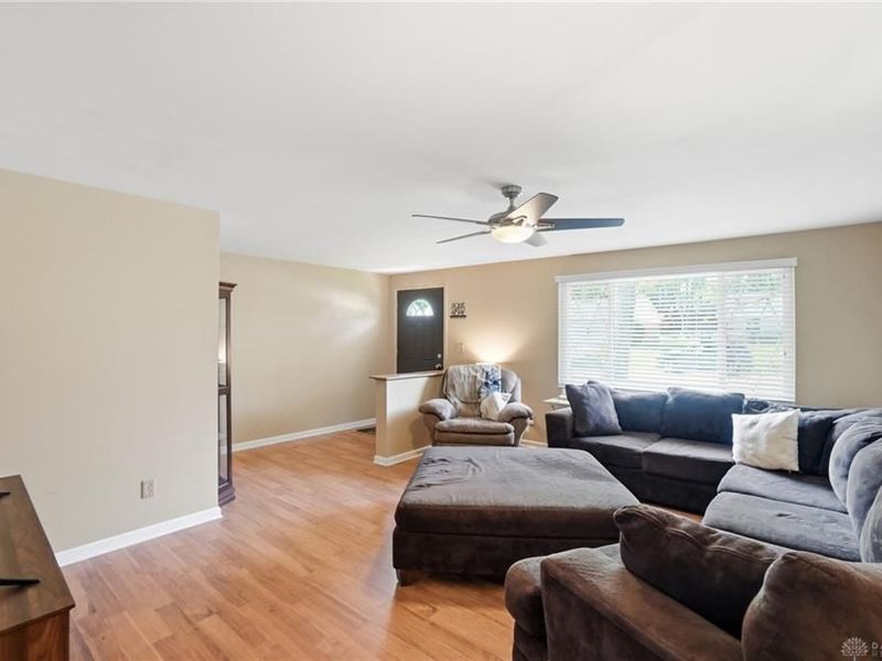 115 Lodewood Drive, Centerville, OH 45458 Photo 4