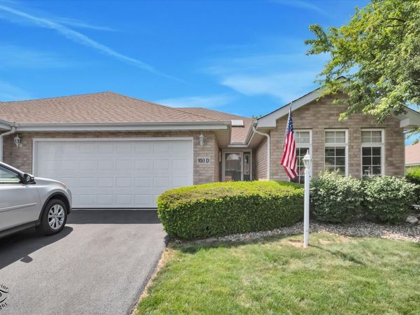 950 Easy Street, Unit D, Crown Point, IN 46307