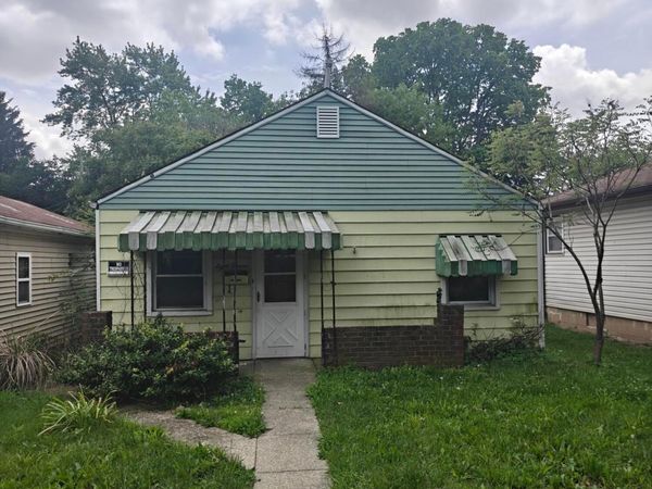 811 E Como Avenue , Columbus, OH 43224