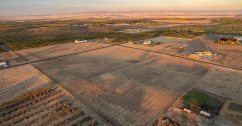 8665 La Castella, Escalon, CA 95320 Photo
