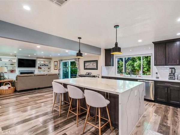 6321 Balcom Ave, Encino, CA 91316