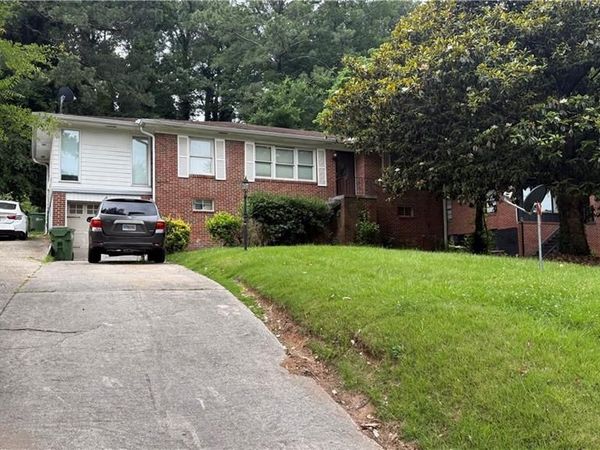 2732 Oldknow Drive NW, Atlanta, GA 30318