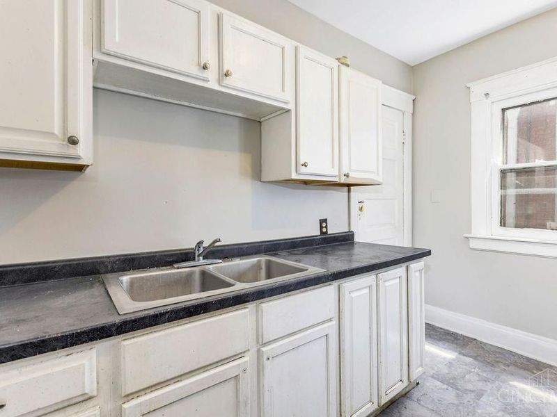3414 Woodburn Avenue, Cincinnati, OH 45207 Photo 30