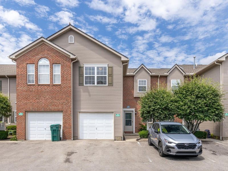 825 Mystic Pointe Drive, Lewis Center, OH 43035 Photo 1