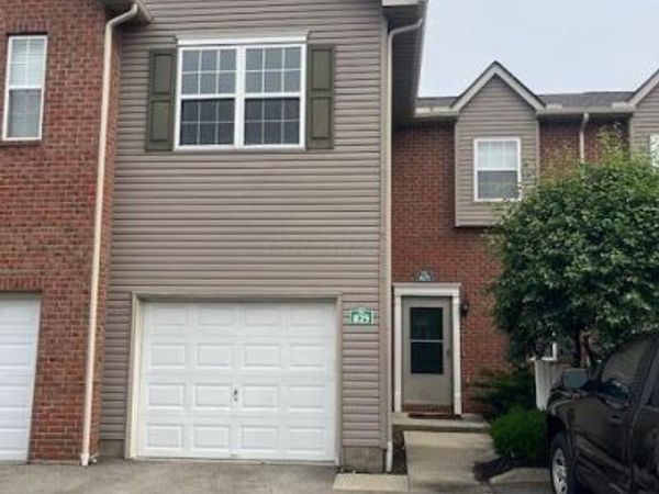 825 Mystic Pointe Drive , Lewis Center, OH 43035