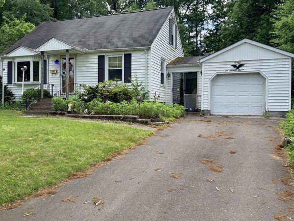 277 Mechanic , Bristol, CT 06010