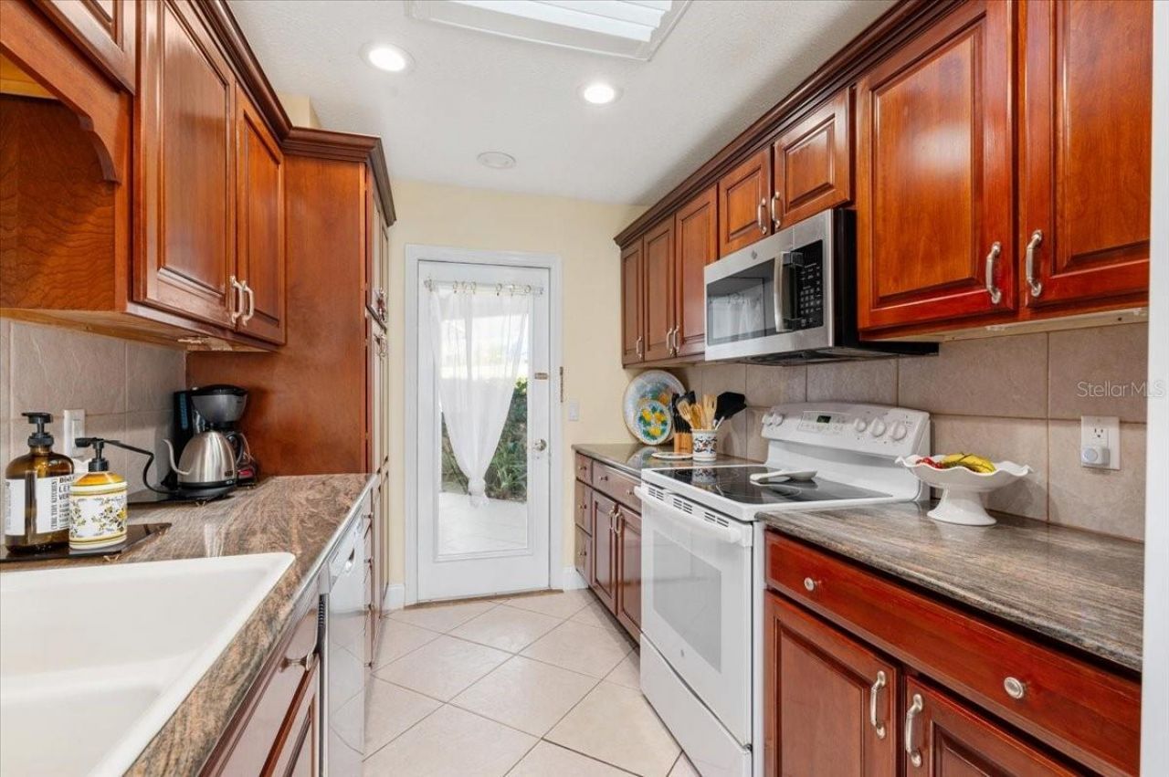 1387 Moonmist Drive , Unit G2, Sarasota, FL 34242 Photo