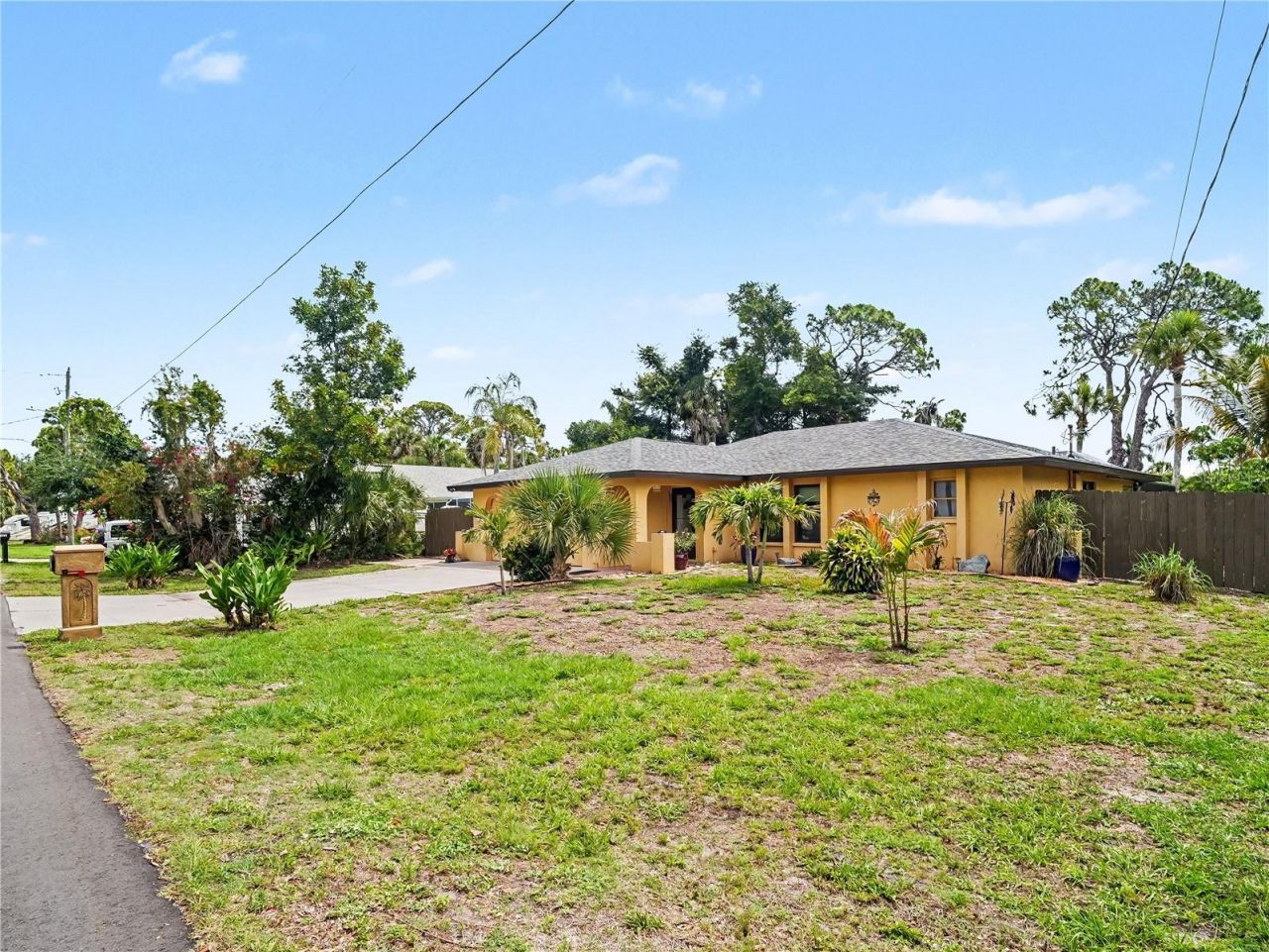 2320 Lake Shore Drive , Nokomis, FL 34275 Photo