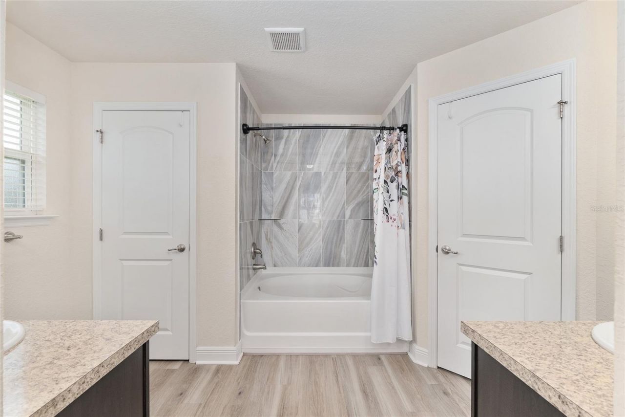 6746 SE 12th Place , Ocala, FL 34472 Photo