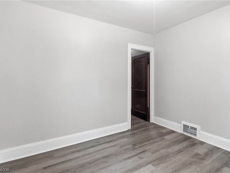 12812 Parkhill Avenue, Cleveland, OH 44120 Photo 20